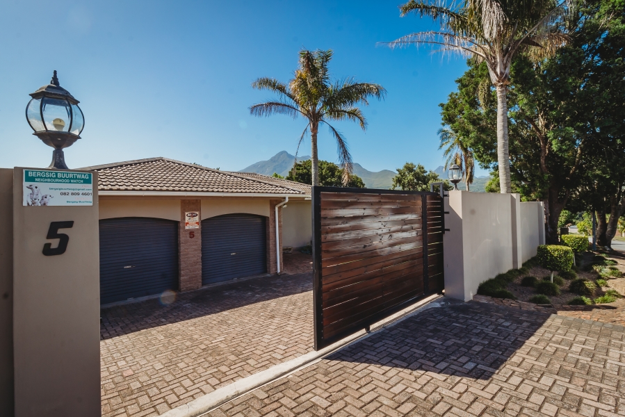 4 Bedroom Property for Sale in Denver Park Western Cape